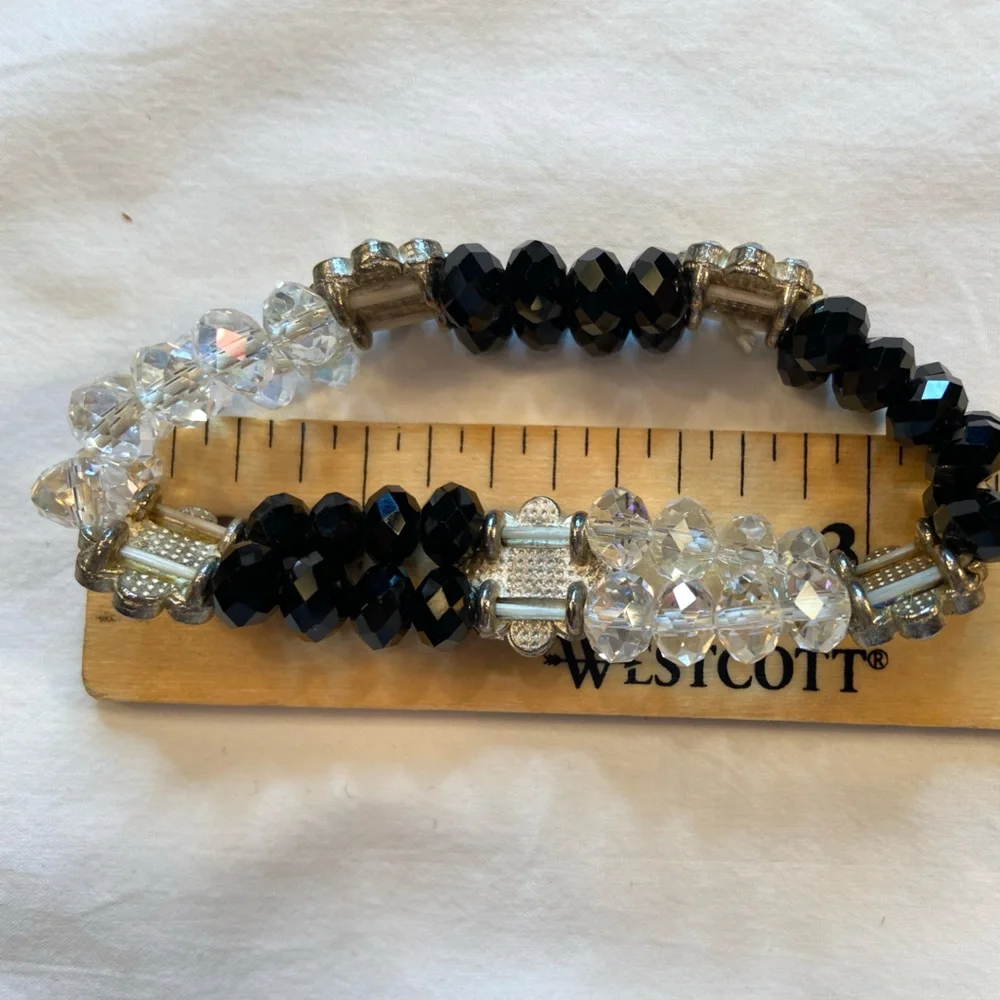 Bracelet‎ Rhinestones, crystal, black beads, strung on elastic